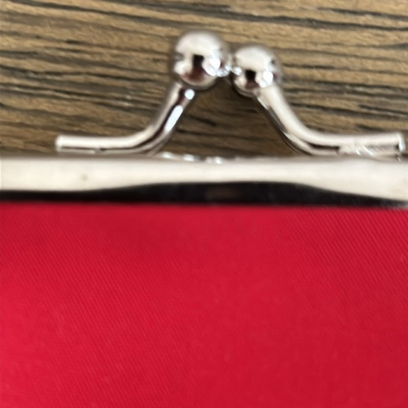 Vintage Petite Nylon Coin Purse. - Picture 2 of 5